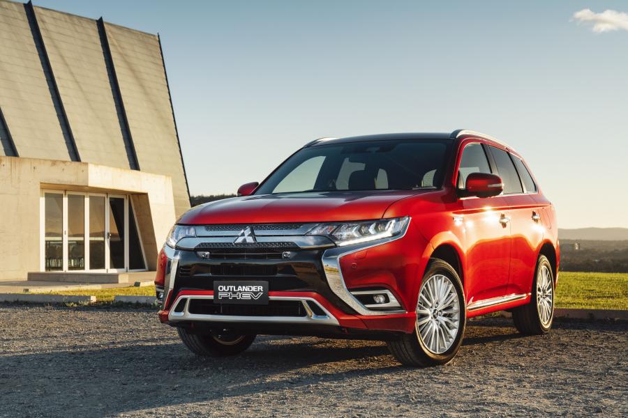  Mitsubishi Outlander PHEV 2018 года  (AU) (фото 8 из 10)